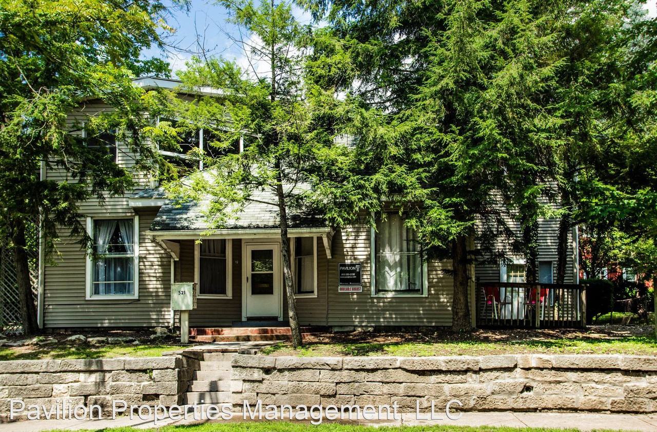Steps from Dunn Meadow on the Campus of Indiana University Apartments