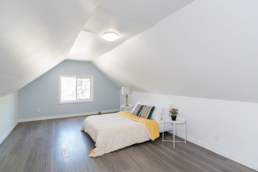 448 Martin Ave W Apartments in Chalmers, Winnipeg, MB R2L 0C3 Zumper