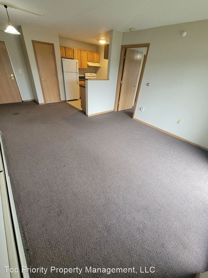 410 13th Ave NW Apartments 410 13th Ave Nw, Oelwein, IA 50662 Zumper