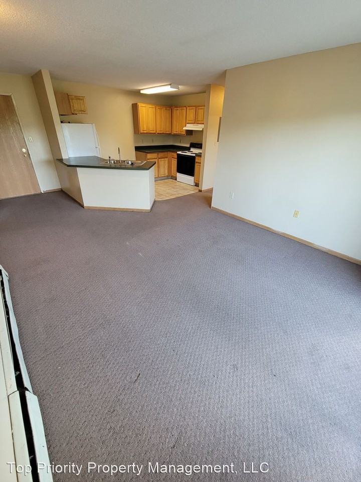 410 13th Ave NW Apartments 410 13th Ave Nw, Oelwein, IA 50662 Zumper