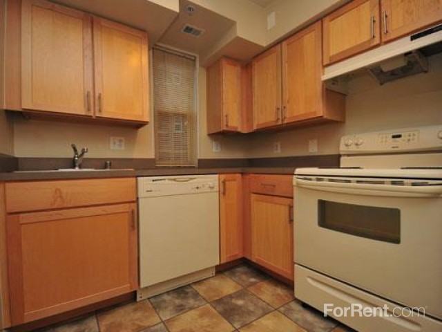 Barclay and Fairfax Court Apartments 4716 Bradley Blvd, Chevy Chase