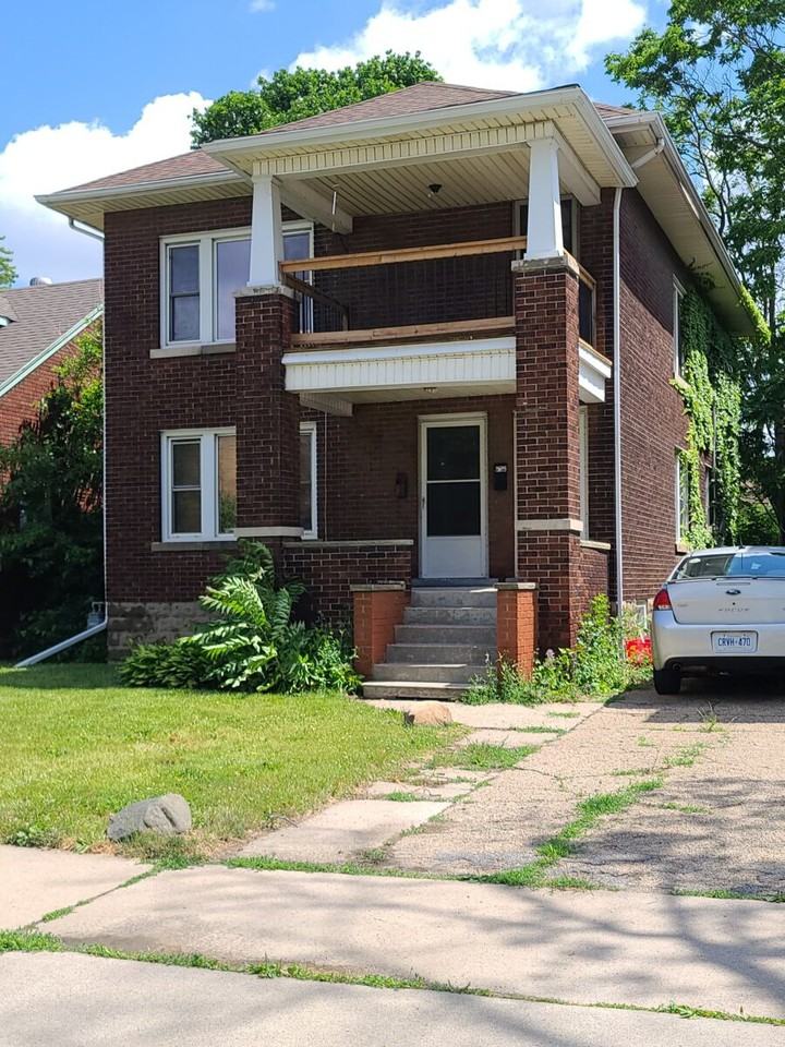 320 Partington (inclusive) Apartments 320 Partington Ave, Windsor, ON