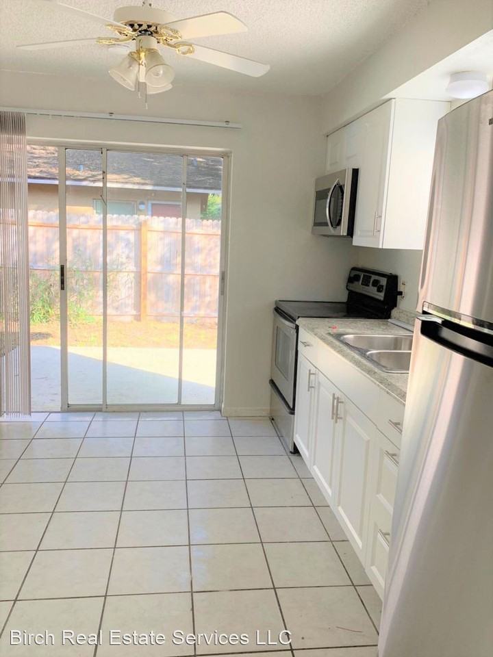 Dunedin Duplex Close to Town Apartments 447 2nd Ave, Dunedin, FL