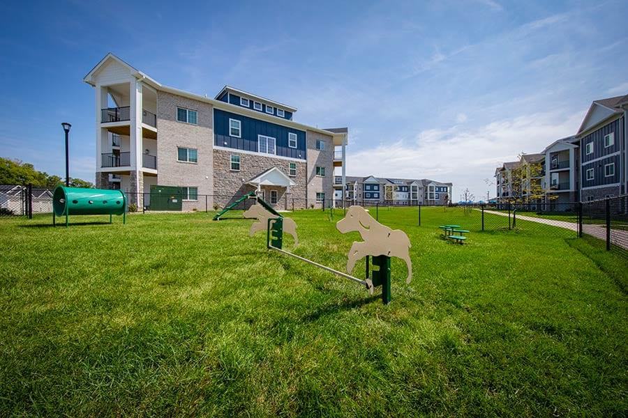 The Summit at Heritage Apartments 1704 Northeast Gateway Drive