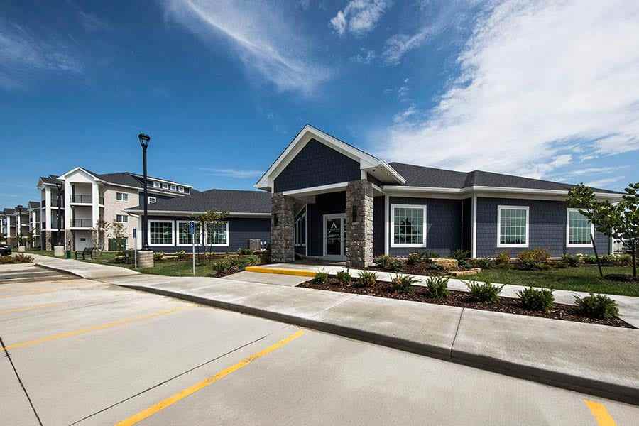 The Summit at Heritage Apartments 1704 Northeast Gateway Drive