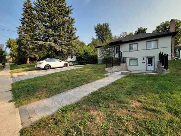 Cumberland St. Duplex Apartments 72 Cumberland St, Barrie, ON L4N 2P6