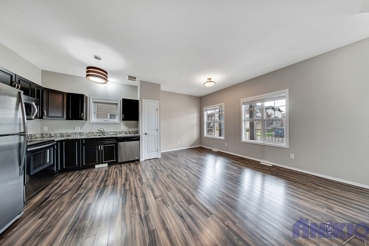 3 Bedroom Townhouse in Martensville Apartments 100 Chaparral Blvd