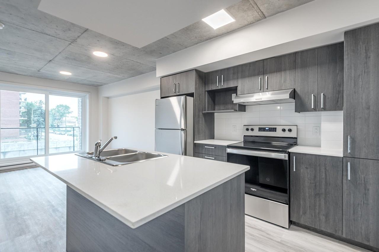 6405 Decarie Apartments 6417 Boul Décarie, Montréal, QC H3W 3E1 Zumper