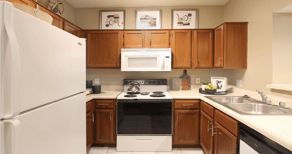 The Dorchester Apartments 5300 Spring Valley Rd, Dallas, TX 75254