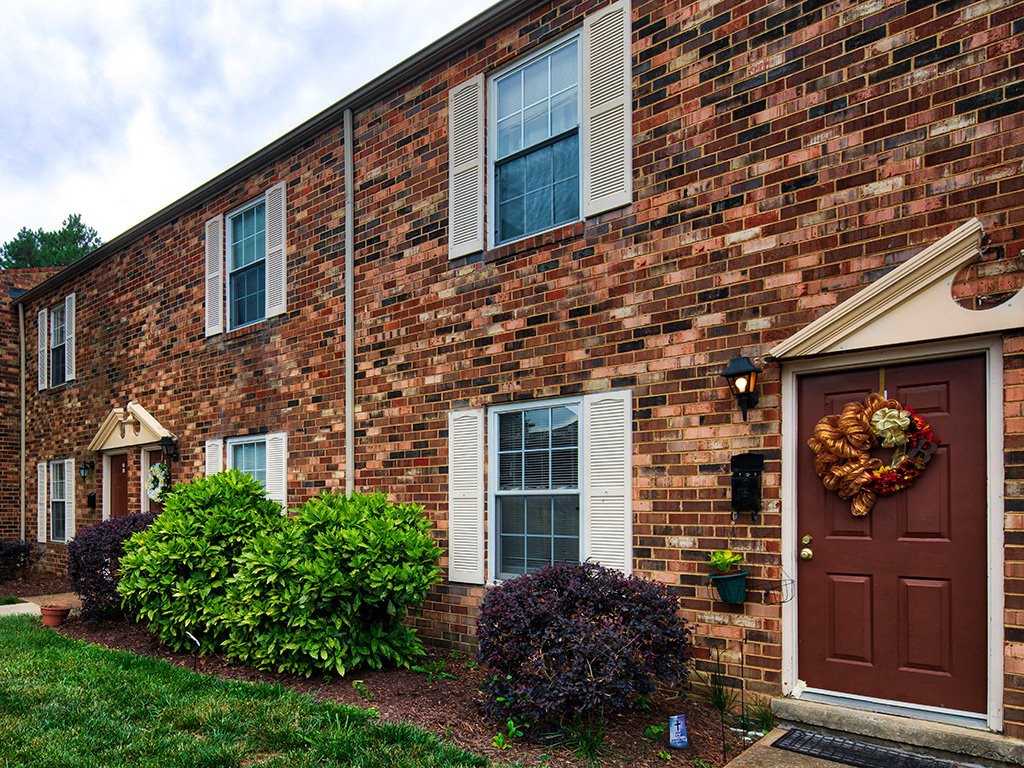 Saddlewood Apartments & Townhomes 3801 Elfstone Ln, Richmond, VA
