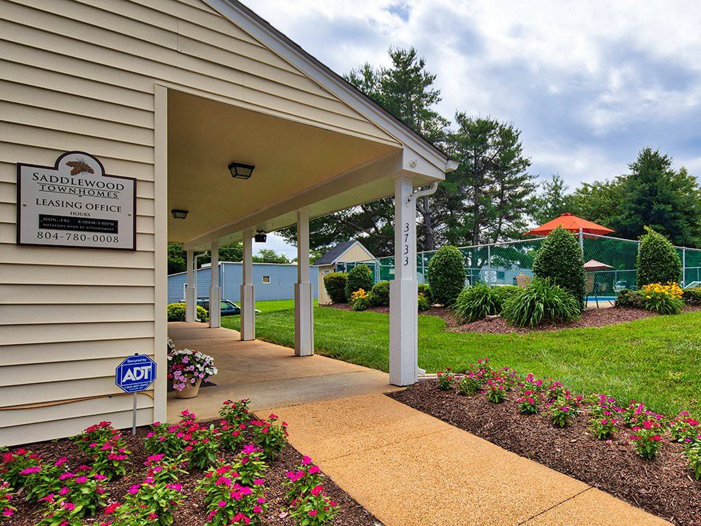 Saddlewood Apartments & Townhomes 3801 Elfstone Ln, Richmond, VA