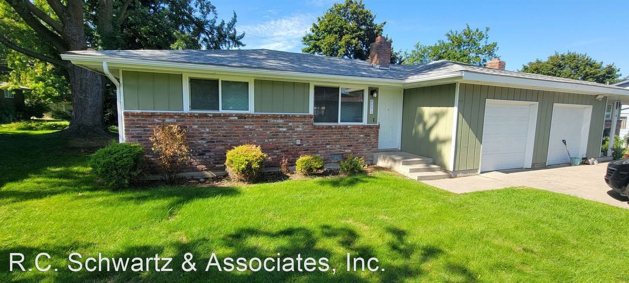 8713/8715 N. Alcan Apartments in Five Mile Prairie, Spokane, WA 99208