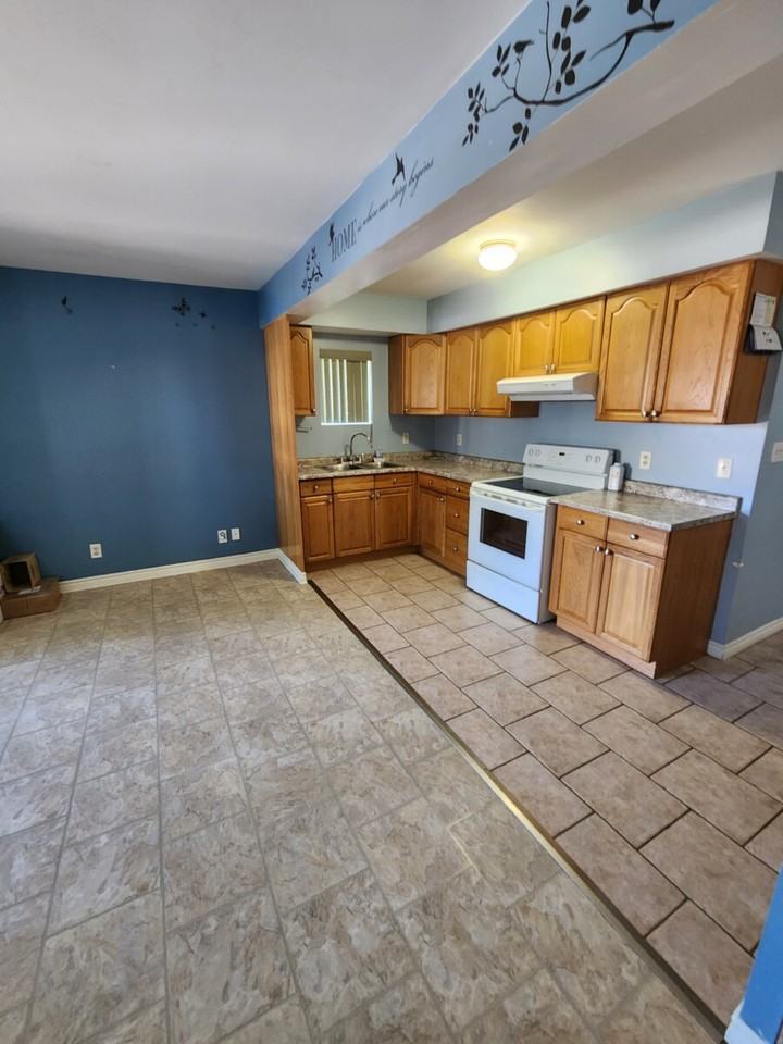 349 Tuscarora 3 bed, 2 Bath Main floor Apartments 349 Tuscarora