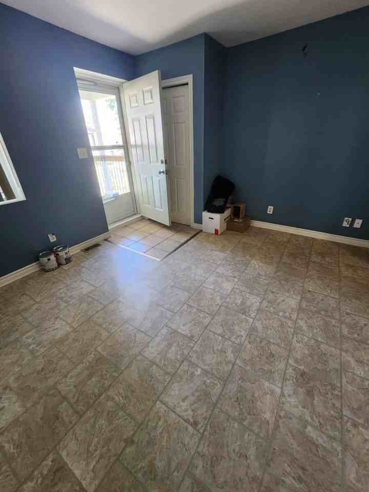 349 Tuscarora 3 bed, 2 Bath Main floor Apartments 349 Tuscarora