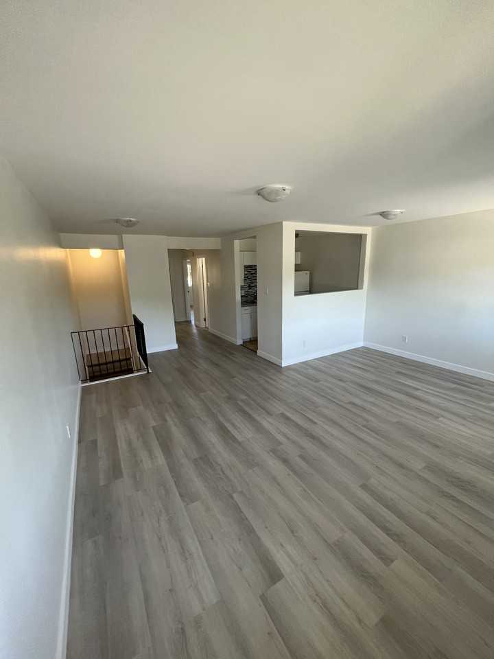 2871 William Ave Apartments 871 William Ave, Winnipeg, MB R3E 0Z5