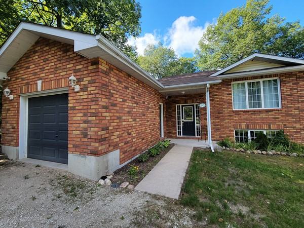 Knox Rd. House Apartments 96 Knox Rd E, Wasaga Beach, ON L9Z 2T5 Zumper