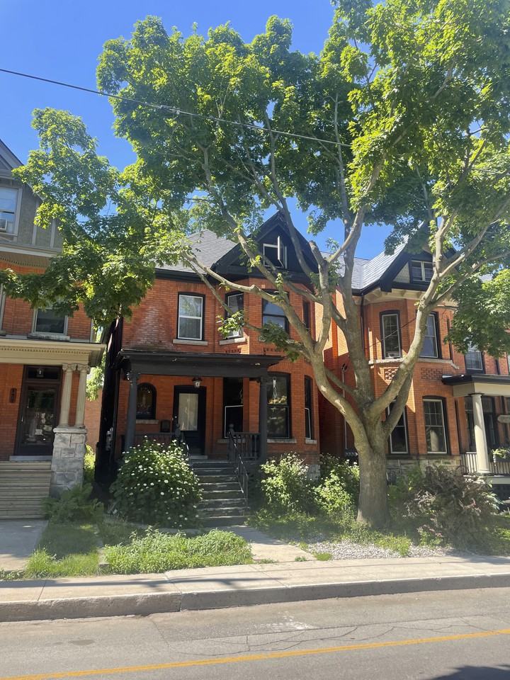 131 Markland St. Unit 2 Apartments 131 Markland St, Hamilton, ON