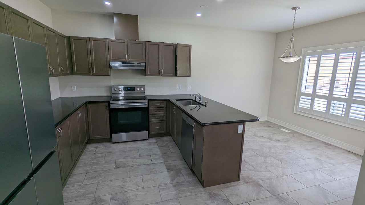 1093 Meadowood St. Fort Erie, ON Apartments 1093 Meadowood St, Fort