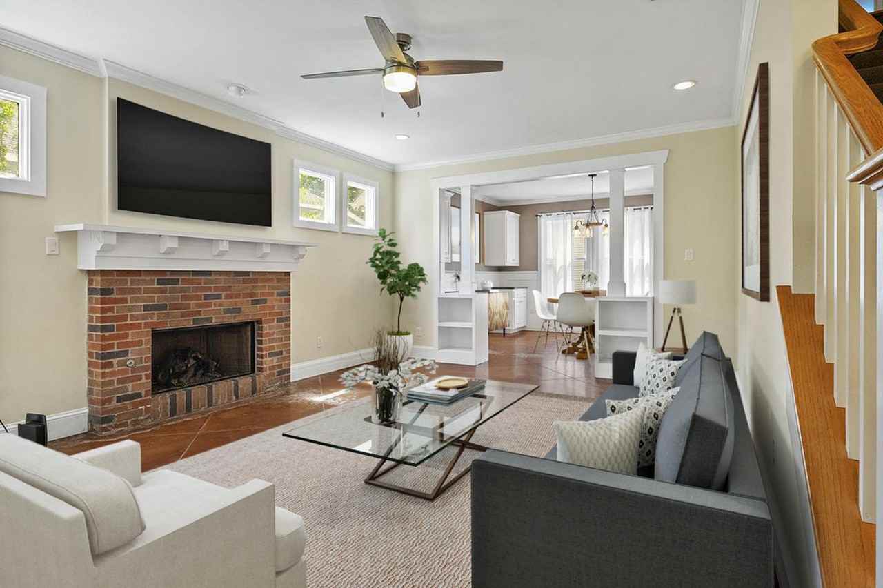 Modern four square Fort Worth home in Fairmount Historic District