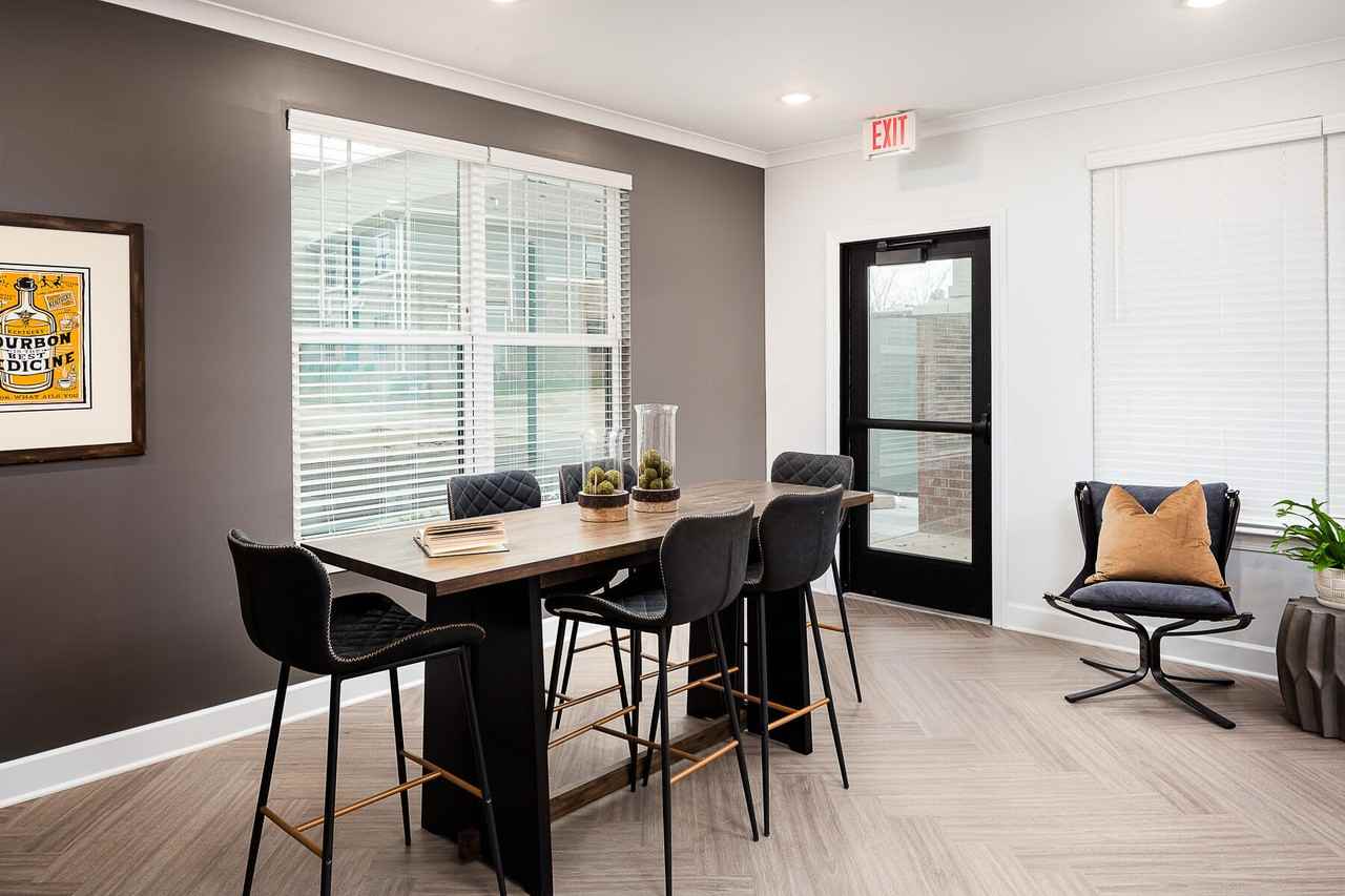 Frontgate Apartments 7400 Snow Bend Ave, Louisville, KY 40228 Zumper