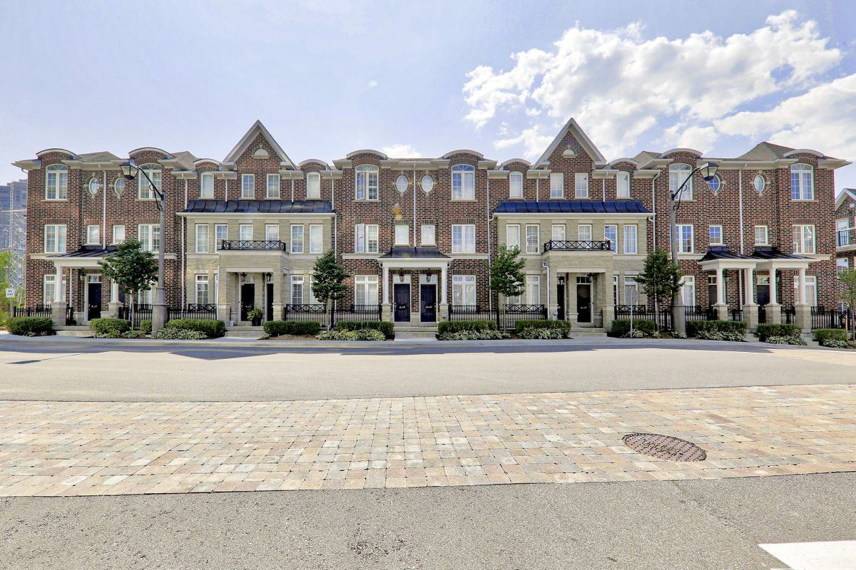 Windermere by The Lake Townhomes 5458 Apartments 119B The Queensway