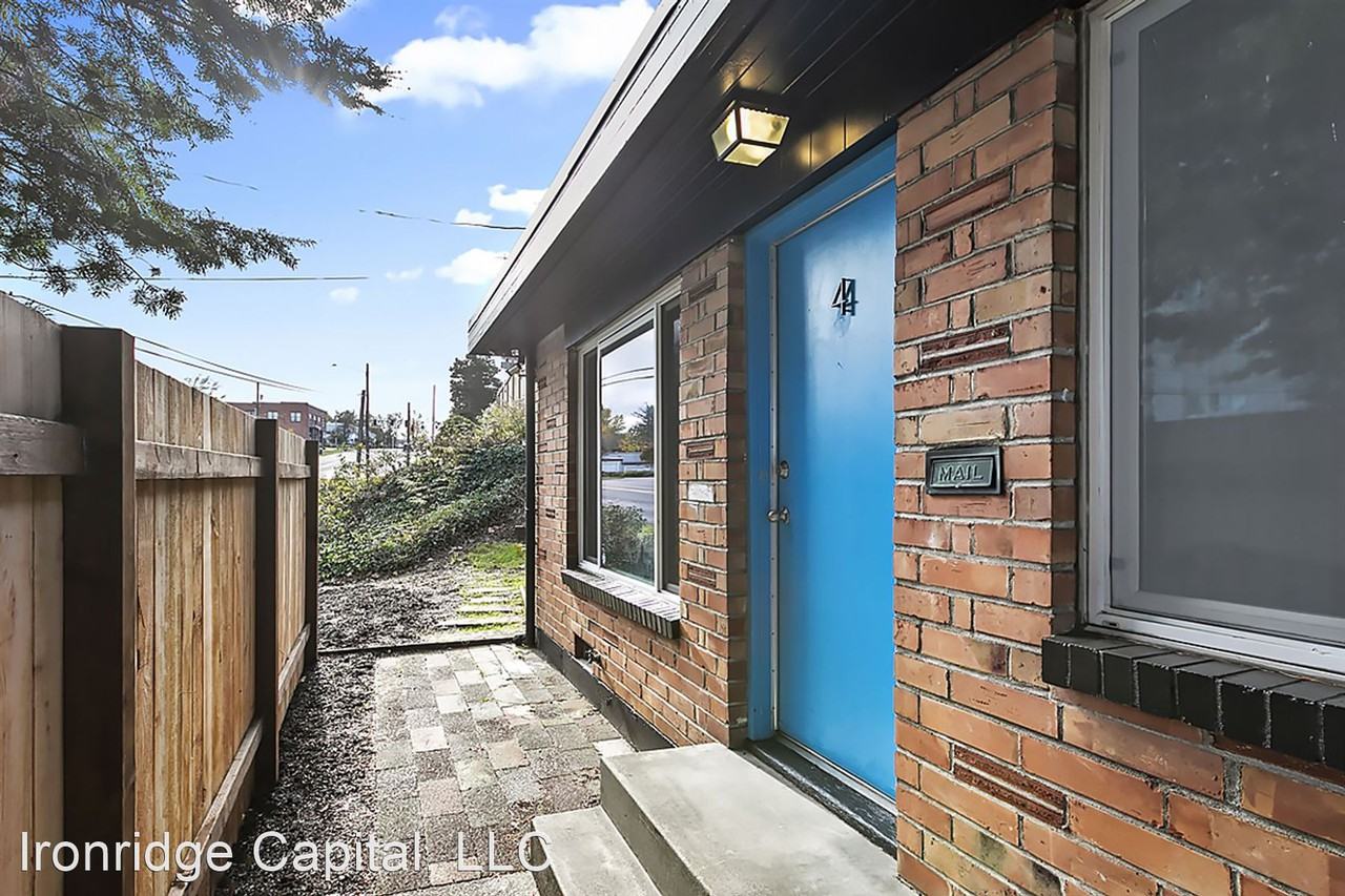 1 & 2 Bedroom Units Work & Play in Apartments 3202 Pacific