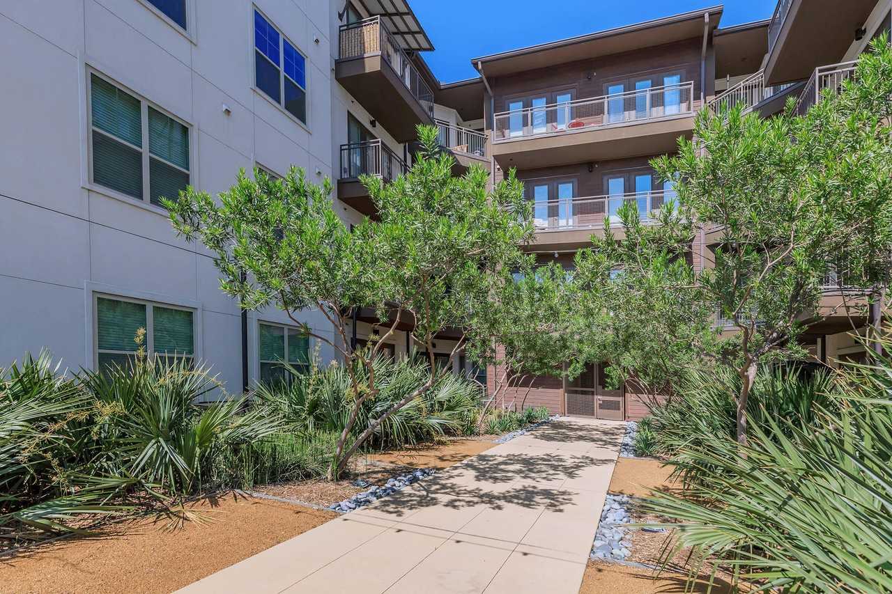 The Austin at Trinity Green Apartments 1212 Singleton Blvd, Dallas