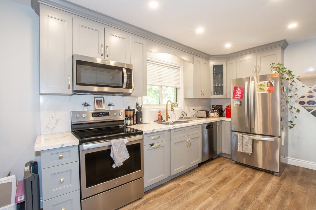 73 Rochelle Drive Apartments 73 Rochelle Dr, St. Catharines, ON L2M