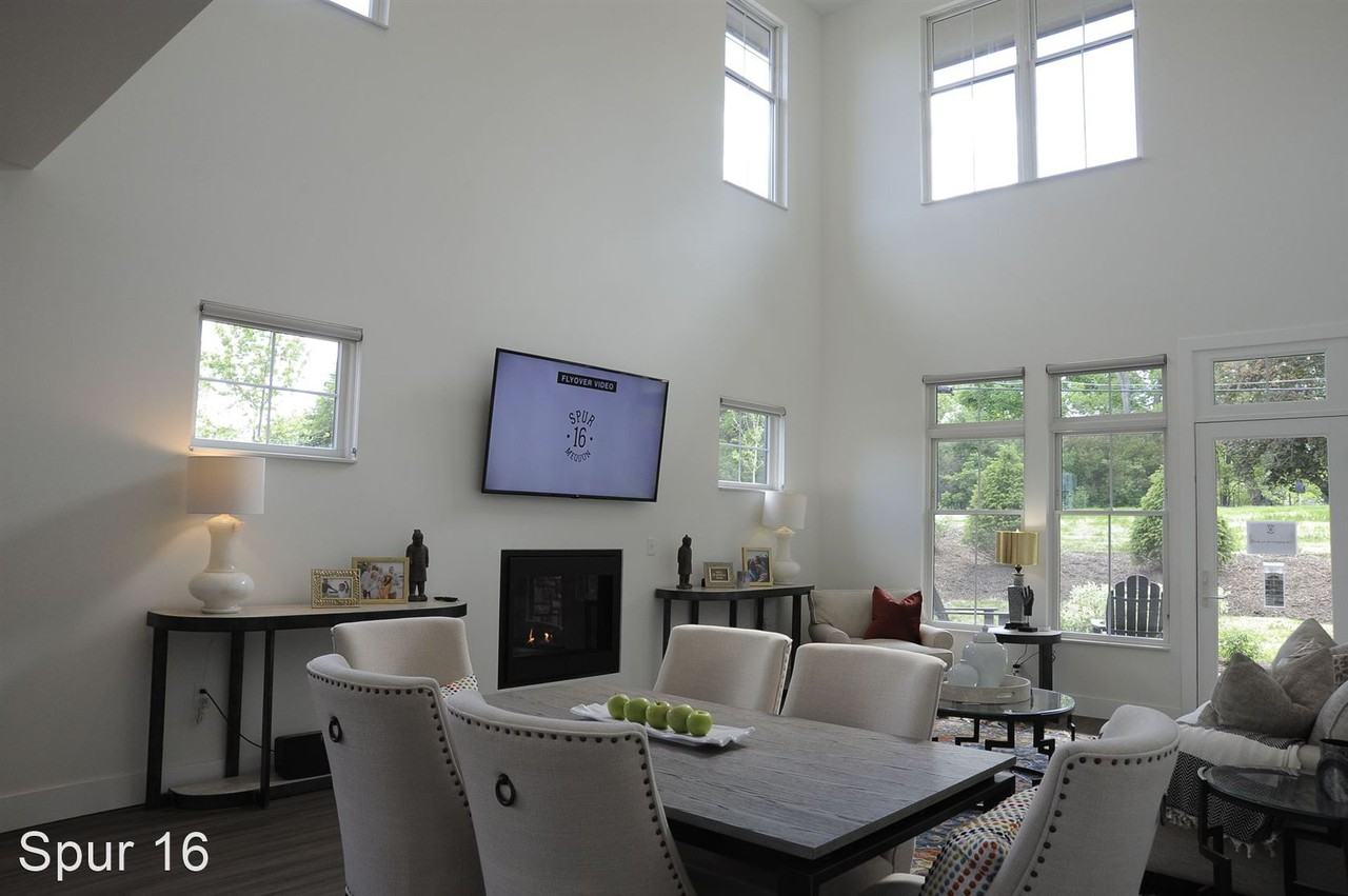 Spur 16 Apartments Buntrock Ave, Mequon, WI 53092 Zumper