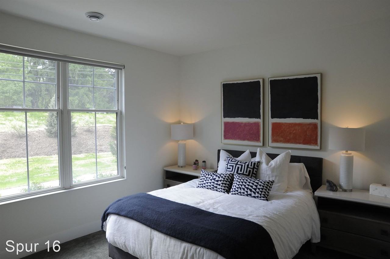 Spur 16 Apartments Buntrock Ave, Mequon, WI 53092 Zumper