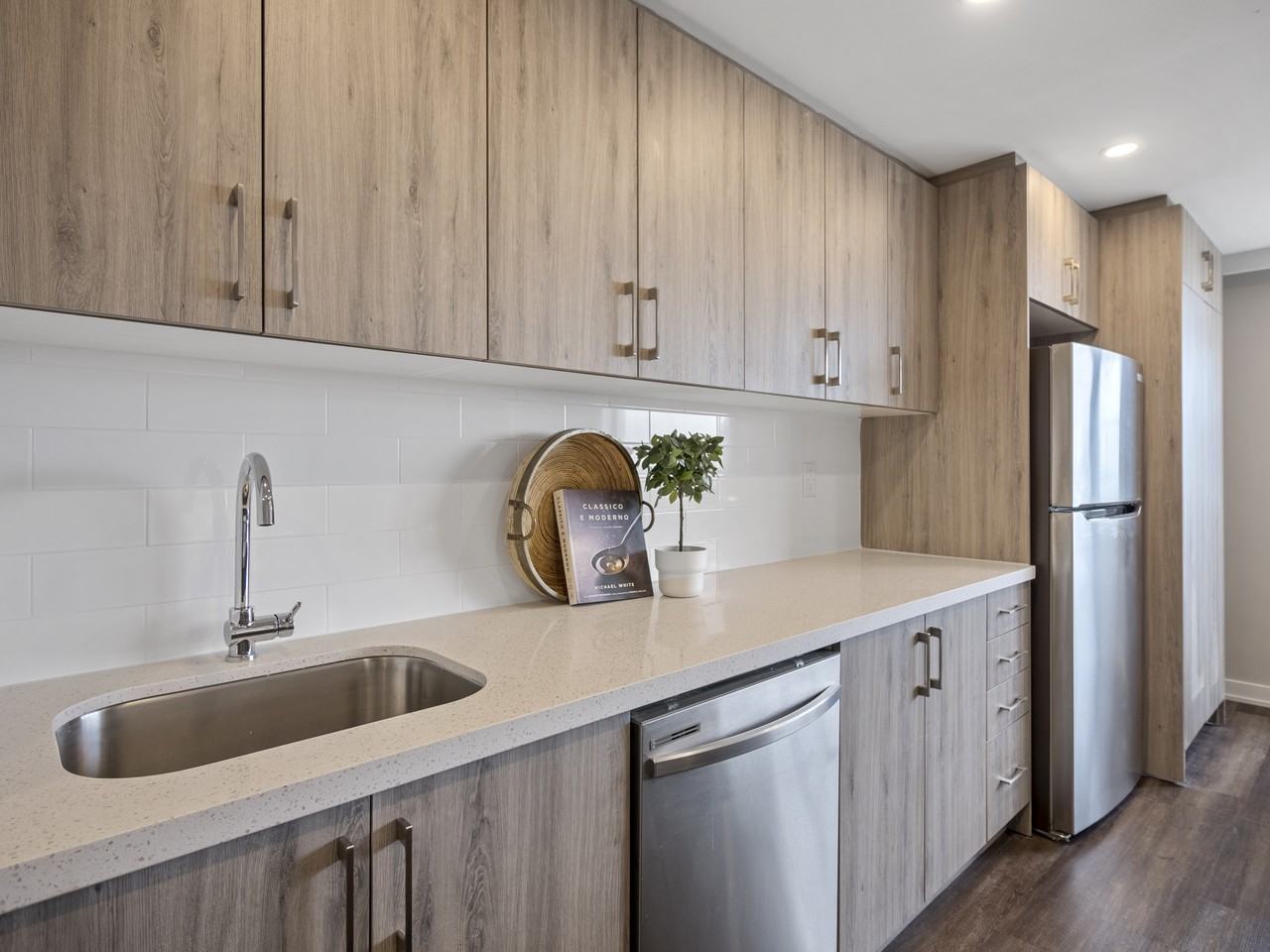 189 Cedarvale Avenue Apartments 189 Cedarvale Ave, Toronto, ON M4C