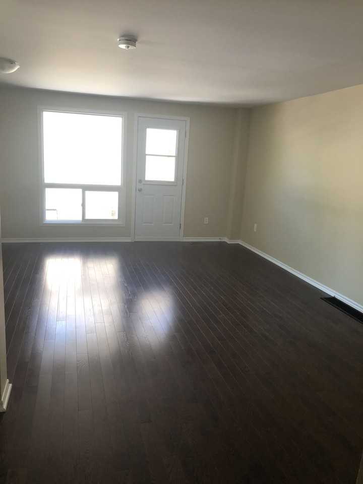 322292 Orient Park Drive Apartments in Blackburn Hamlet, Ottawa, ON