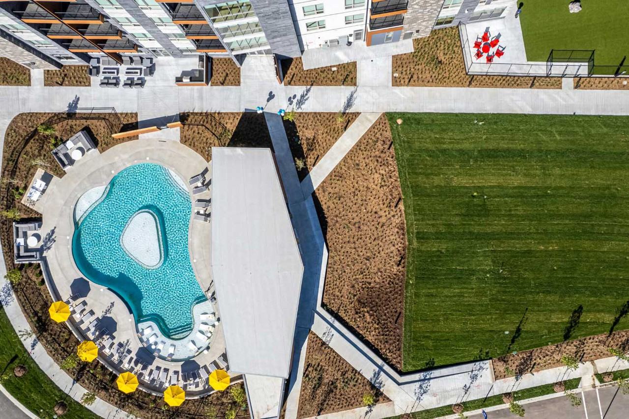 Brookside Commons Apartments 6551 Rockhill Rd, Kansas City, MO 64131