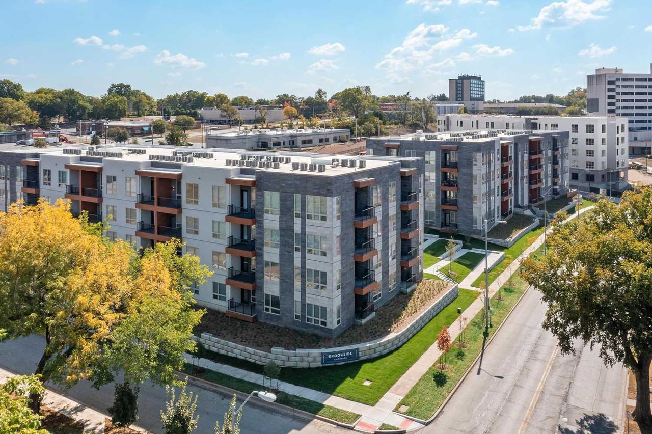 Brookside Commons Apartments 6551 Rockhill Rd, Kansas City, MO 64131