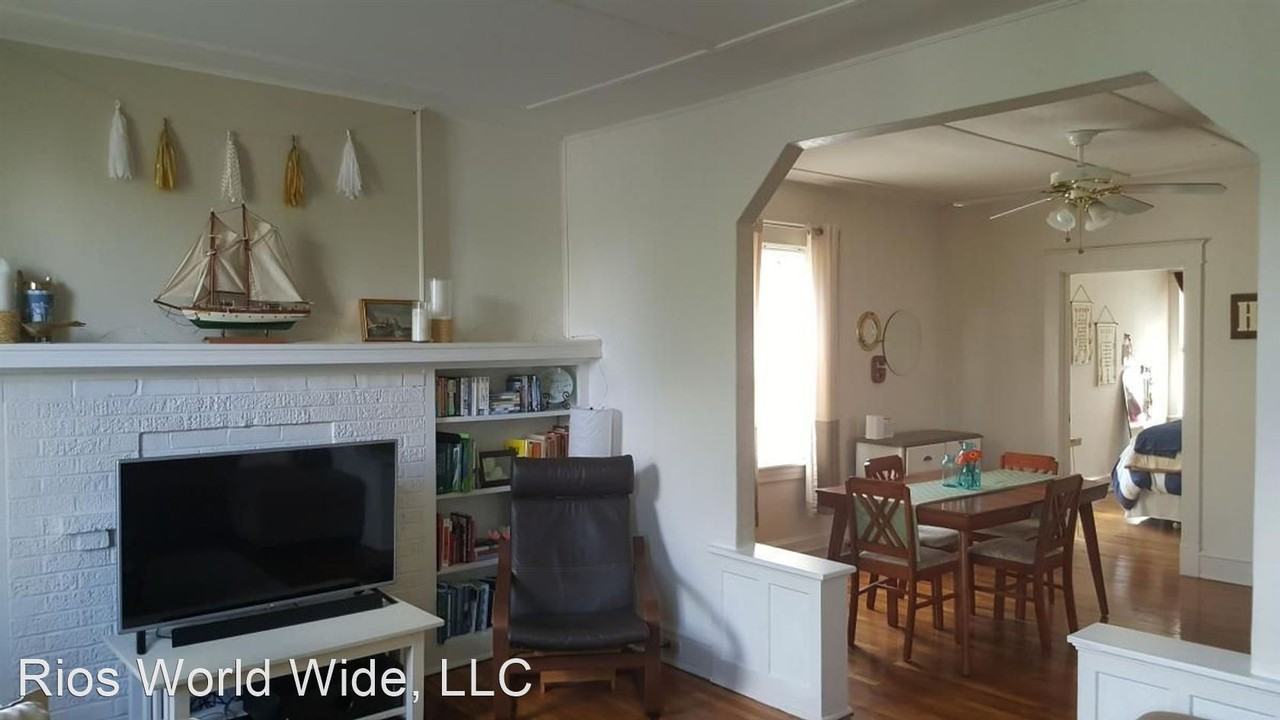 2309 Bellevue Ave. Apartments 2309 Bellevue Ave, Maplewood, MO 63143