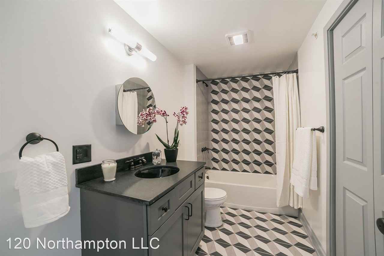 118 120 Northampton Street Apartments in College Hill, Easton, PA