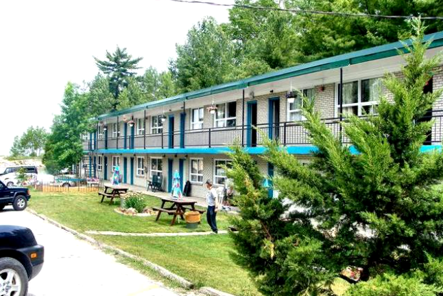 280 River Road East Apartments 280 River Rd E, Wasaga Beach, ON L9Z