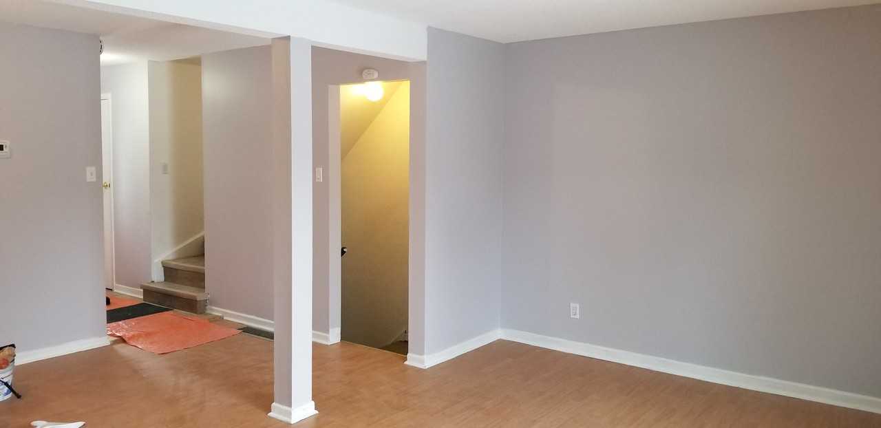 6135 Brookside Lane Apartments in Orleans Central, Ottawa, ON K1C 2K6