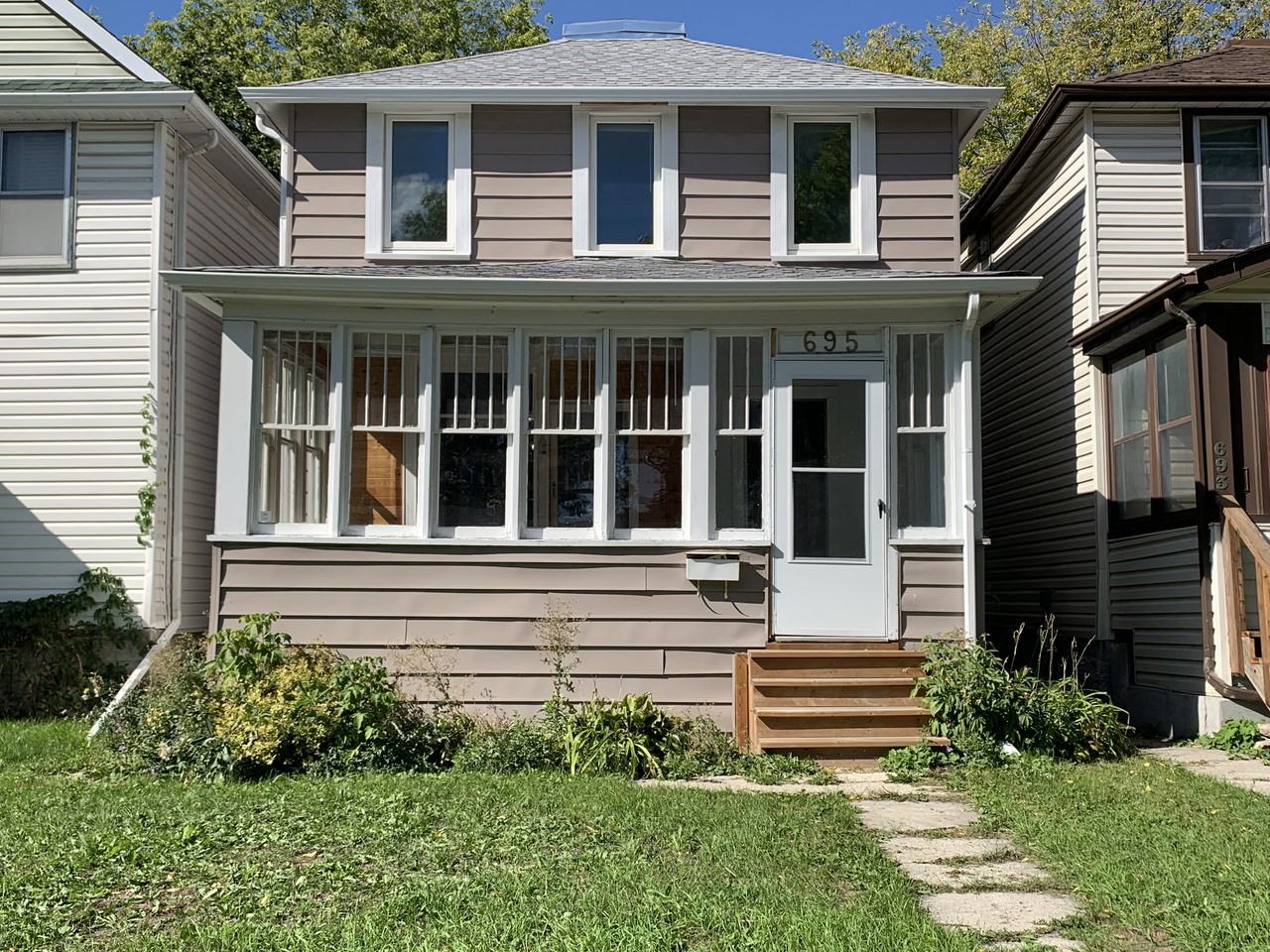 695 Jubilee Avenue Apartments 695 Jubilee Ave, Winnipeg, MB R3L 1P5