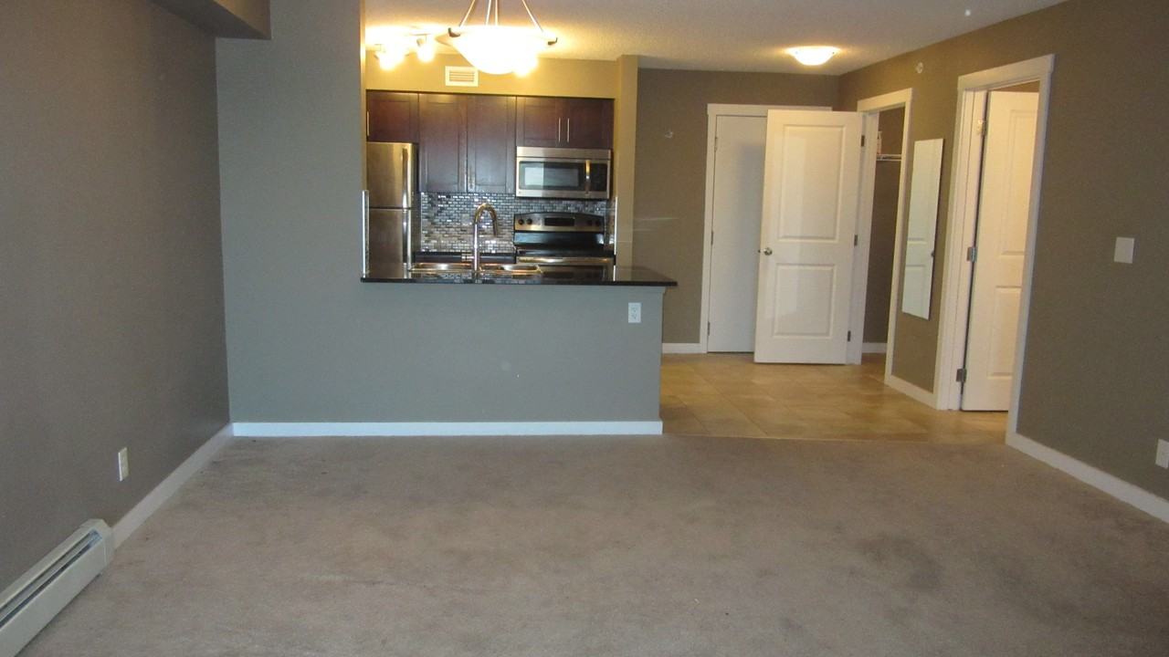 Walker Lake Gate Apartments 111 Watt Common Sw, Edmonton, AB T6X 2C6