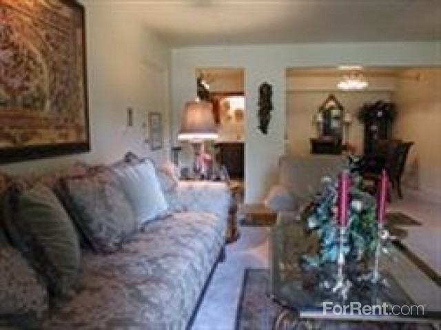 Burnwood Apartments 210 W Woodland Ave, Lombard, IL 60148 Zumper