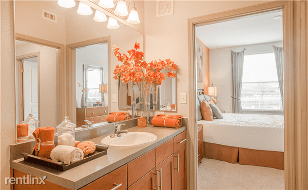 Eldorado parkway and Dallas North Toll Apartments in Frisco, TX 75033