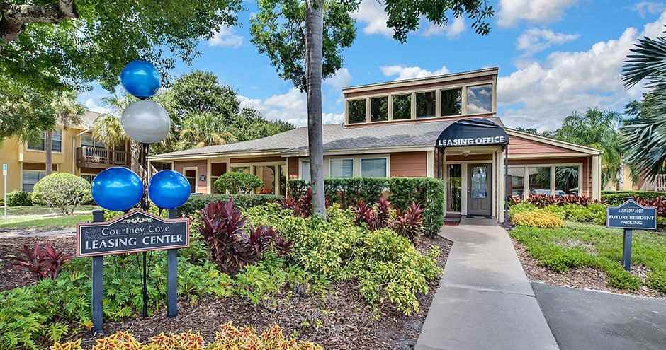 Courtney Cove Apartment Homes Apartments 5510 N Himes Ave, Tampa, FL