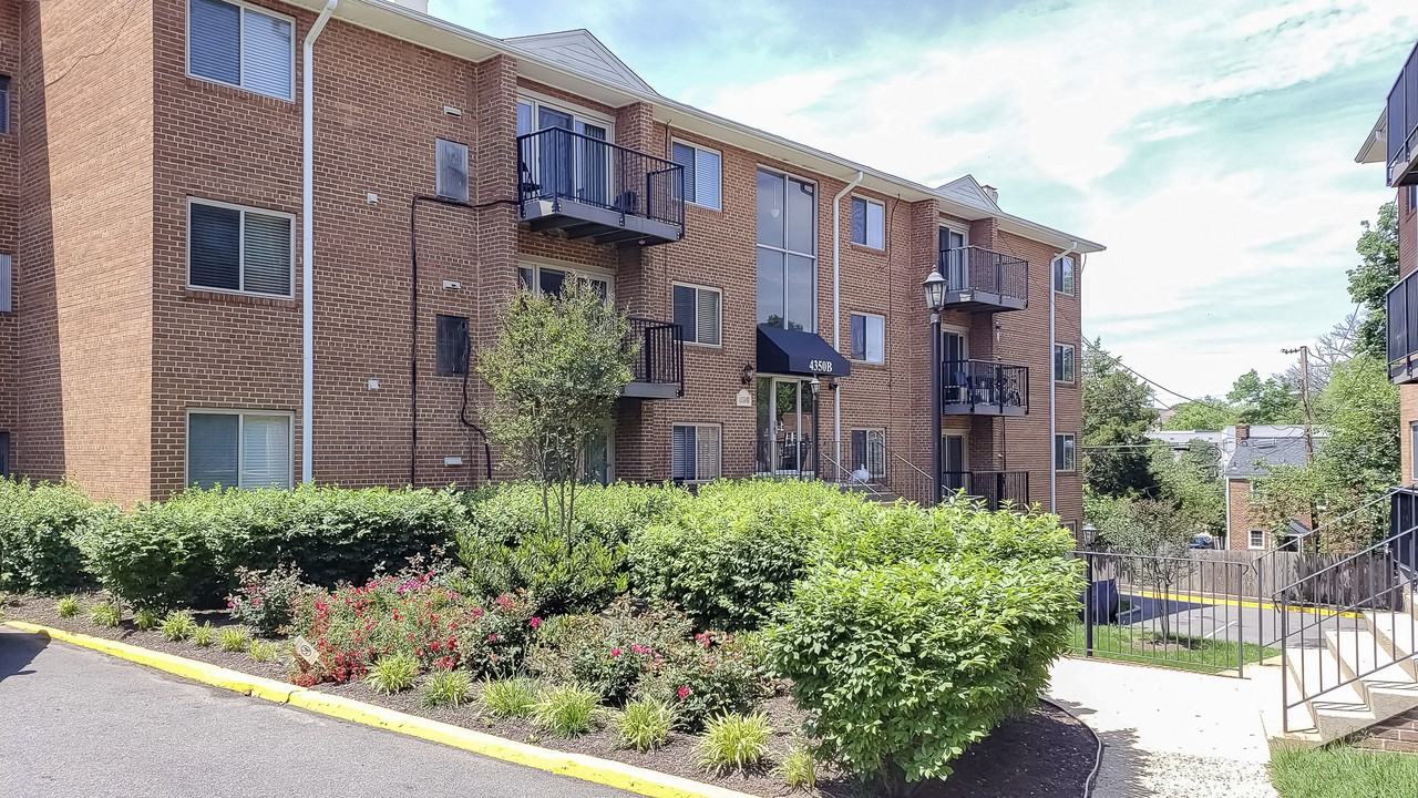 Waverly Village Apartments 4350 Cherry Hill Rd, Arlington, VA 22207 Zumper