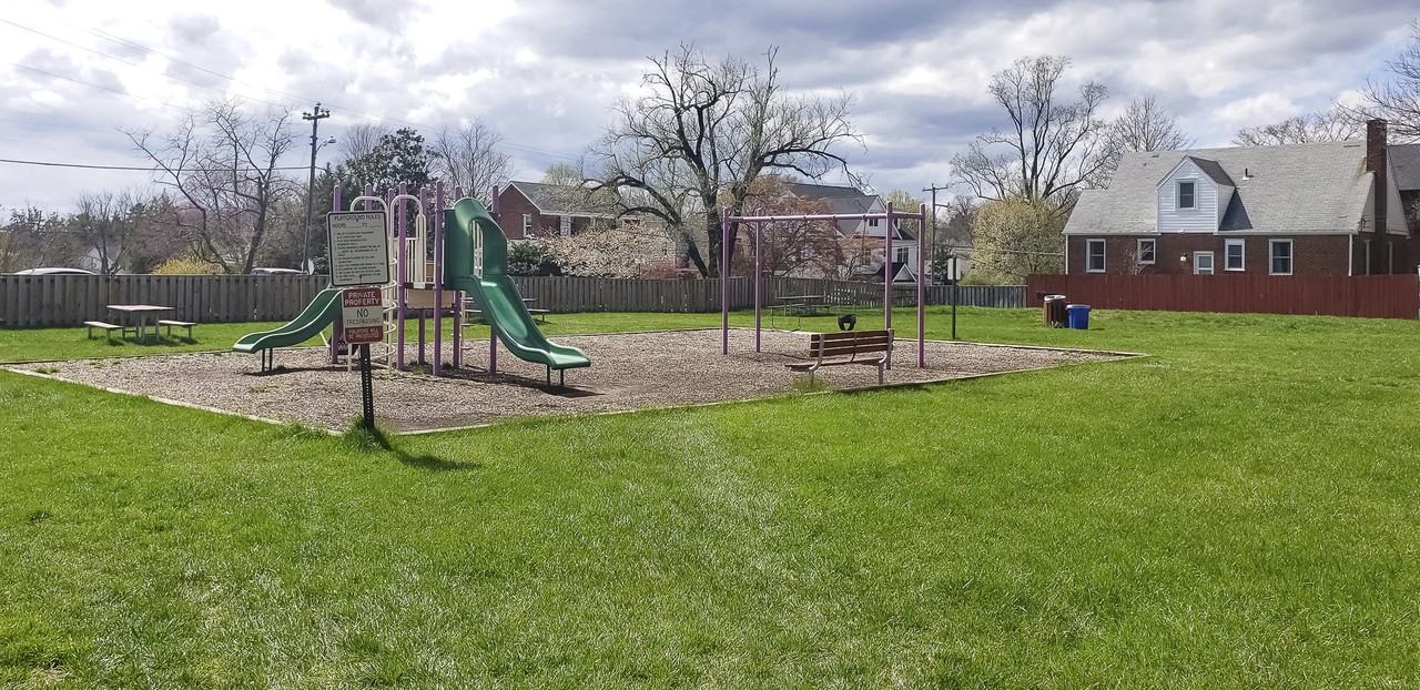 Waverly Village Apartments 4350 Cherry Hill Rd, Arlington, VA 22207 Zumper