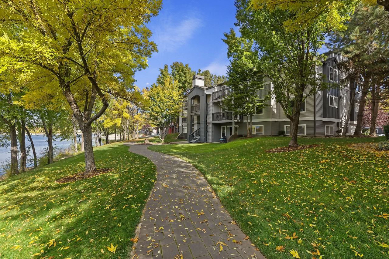 Whitewater Park Apartments in Veterans Park, Boise City, ID 83702 Zumper