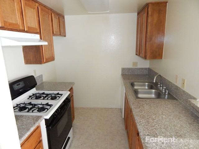 The Westbury Apartments 1765 N Sycamore Ave, Los Angeles, CA 90028