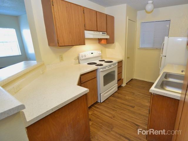 Portofino Apartments 1400 N Bluegrove Rd, Lancaster, TX 75134 Zumper