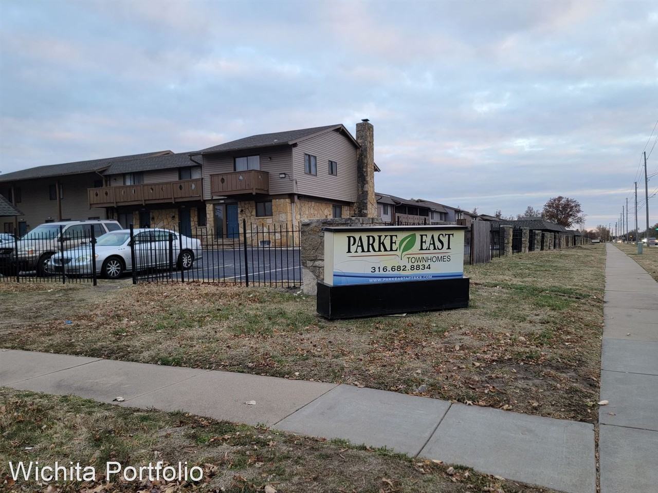 Parke East Townhomes 1000 S. Woodlawn Apartments in Wichita, KS 67218