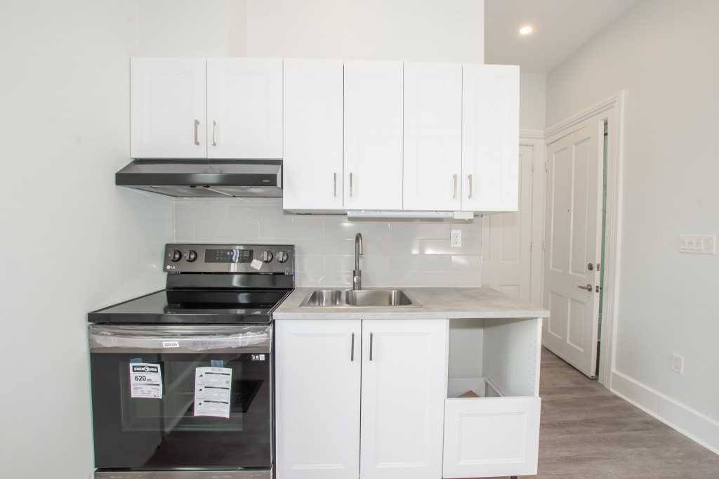 87 Russell Avenue 1 Apartments 87 Russell Ave, St. Catharines, ON